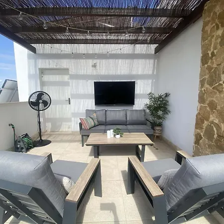 Modern In With Private Pool * 托雷维耶哈