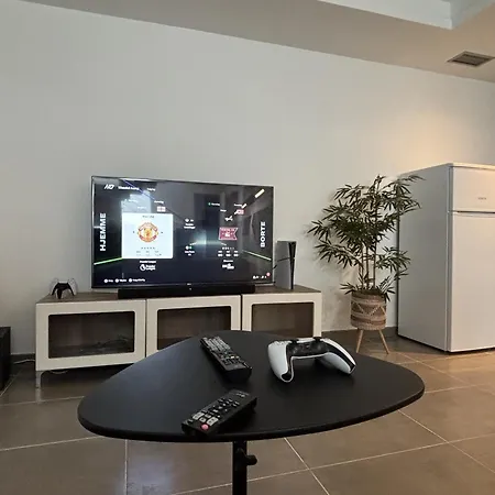 度假居 Modern In With Private Pool 托雷维耶哈