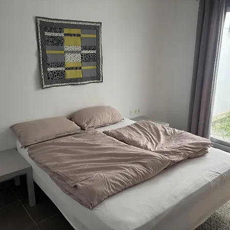 Modern In With Private Pool 度假居 *